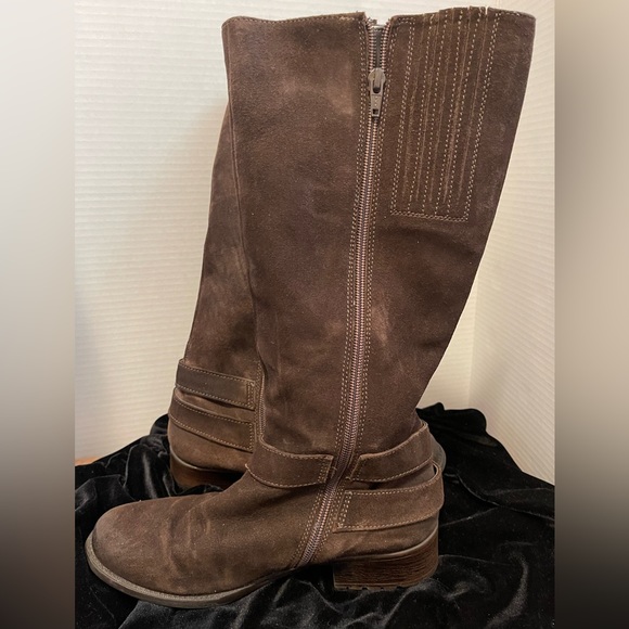 🤎 Clarks Plaza Steer Brown Knee High Boots 6.5 Leather Upper Suede Moto Comfy - Picture 3 of 9